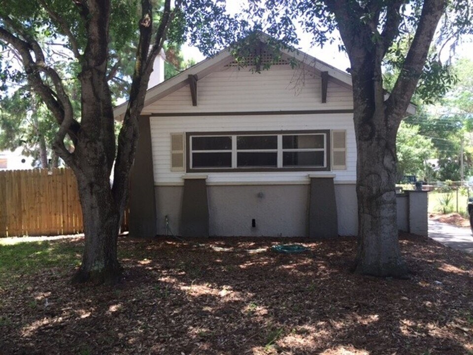 750 20th Ave S in St. Petersburg, FL - Building Photo