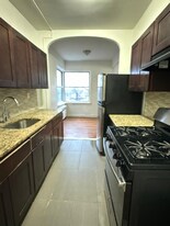 129 N Walnut St in East Orange, NJ - Building Photo