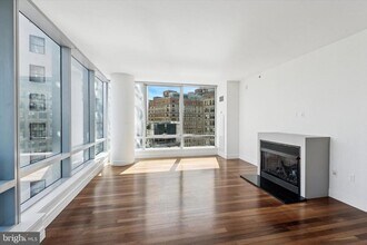 1414 S Penn Square in Philadelphia, PA - Building Photo - Building Photo