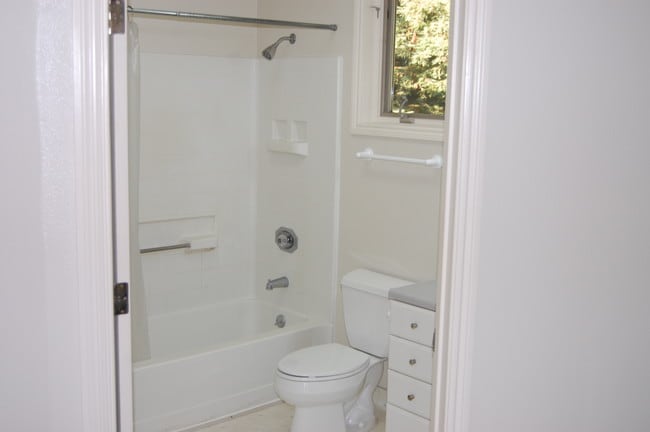 16052 Robinwood Ln, Unit 1 in Los Gatos, CA - Foto de edificio - Building Photo