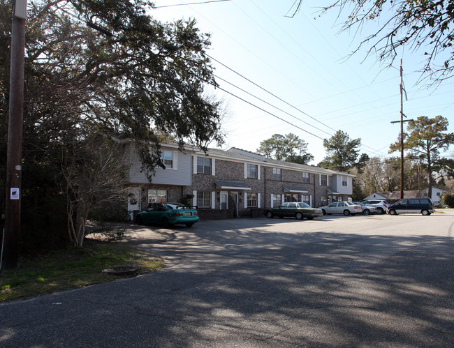 684 St Andrews Blvd in Charleston, SC - Building Photo - Building Photo