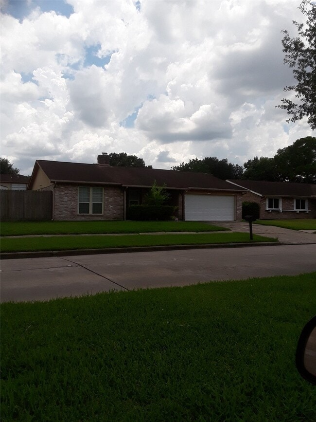 property at 13811 Towne W Blvd