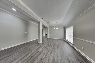 4706 Trevor Hill Dr in Houston, TX - Foto de edificio - Building Photo