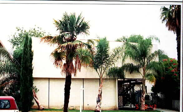 Jayco Apartments in Whittier, CA - Foto de edificio