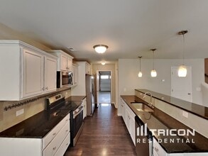 971 Bitting Hall Cir in Rural Hall, NC - Building Photo - Building Photo