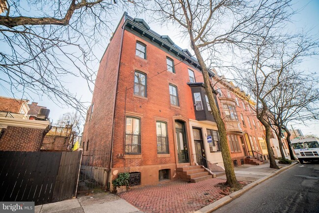 401 S 22nd St-Unit -1R in Philadelphia, PA - Building Photo - Building Photo