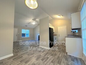 3521 Atlas Dr in Charlotte, NC - Foto de edificio - Building Photo