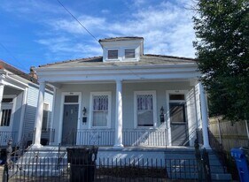 731 Toledano St in New Orleans, LA - Building Photo
