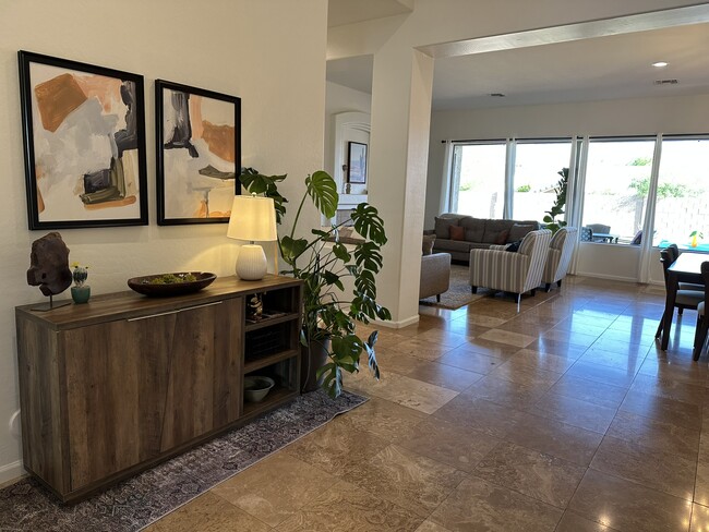 2121 W Eagle Feather Rd in Phoenix, AZ - Building Photo - Building Photo