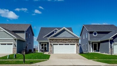 3209 Palmer Dr in Champaign, IL - Building Photo - Building Photo