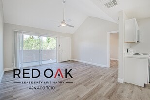 32450 Candlewood Dr, Unit 6 in Cathedral City, CA - Building Photo