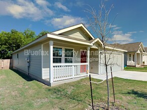 7015 Randado Ct in San Antonio, TX - Building Photo - Building Photo