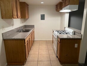 1009 E Deodar St, Unit C in Ontario, CA - Building Photo - Building Photo