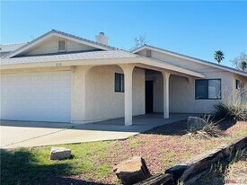 2531 Country Club Dr in Bullhead City, AZ - Building Photo