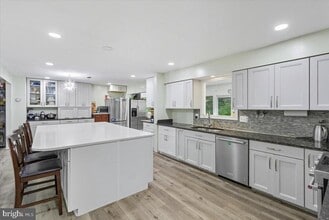 2117 Chantilla Rd in Catonsville, MD - Building Photo - Building Photo