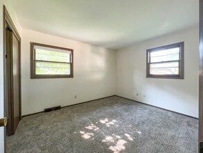 9522 W Howard Ave in Milwaukee, WI - Building Photo - Building Photo