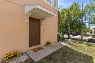 13118 Logan Captiva Ln in Gibsonton, FL - Building Photo - Building Photo