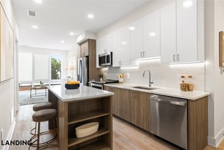 5508 7th St NW, Unit 404 in Washington, DC - Foto de edificio - Building Photo