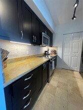 1755 E Hallandale Beach Blvd in Hallandale Beach, FL - Foto de edificio - Building Photo