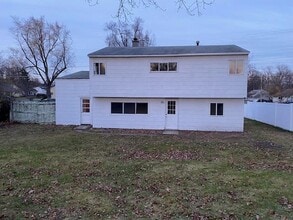 5 Appletree Dr in Saugerties, NY - Building Photo - Building Photo