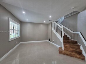 2001 NW 99th Terrace in Pembroke Pines, FL - Building Photo - Building Photo