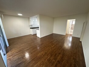 1262 Granville Ave in Los Angeles, CA - Building Photo - Building Photo