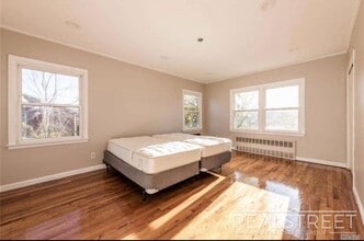 Spruce St in Cedarhurst, NY - Building Photo - Building Photo