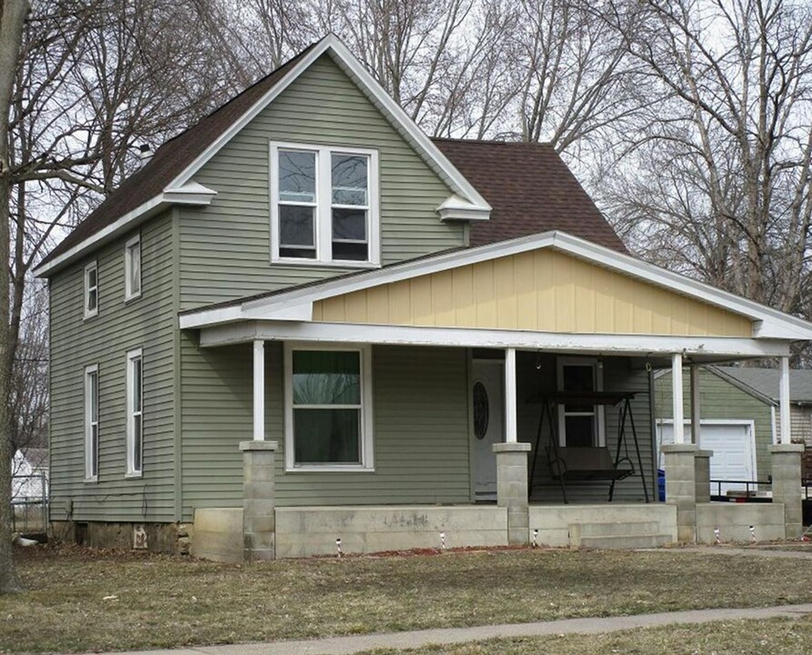 520 Reber Ave in Waterloo, IA - Building Photo