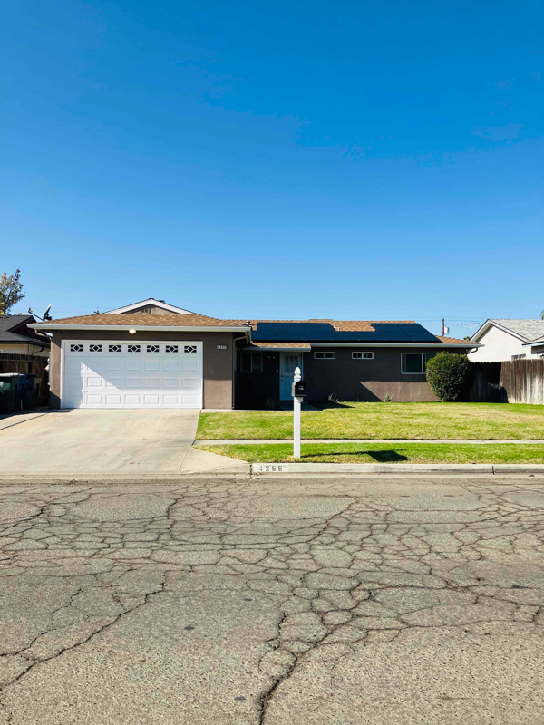 property at 4255 N Gilroy Ave