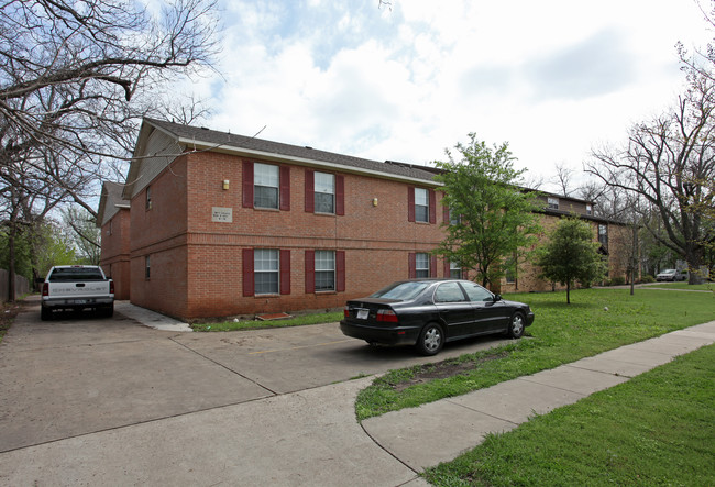 College Terrace in Waxahachie, TX - Building Photo - Building Photo