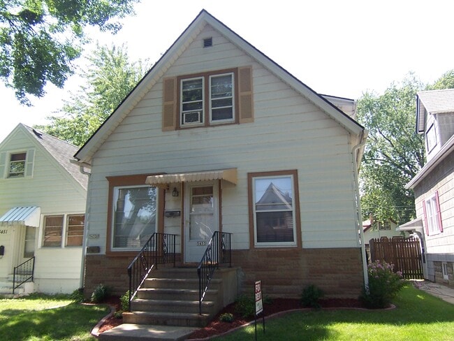 5453 N 40th St, Unit Custer Park lower