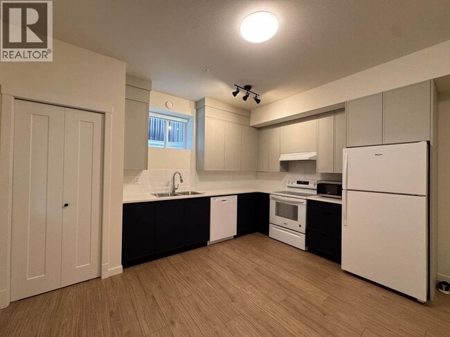 11052 Lockwood St in Maple Ridge, BC - Building Photo - Building Photo