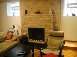 6535 N Bosworth Ave, Unit #1 in Chicago, IL - Building Photo - Building Photo