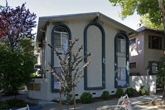 2810 H St in Sacramento, CA - Foto de edificio - Building Photo