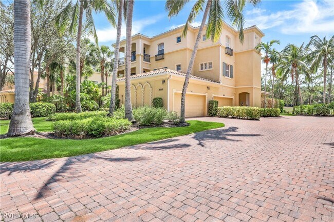 property at 2826 Tiburon Blvd E