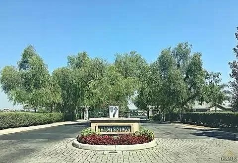 5313 Pelican Hill Dr in Bakersfield, CA - Building Photo