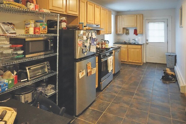 2 Greenwood Ter, Unit #2-01 in Somerville, MA - Building Photo