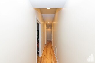 1133 W Addison St in Chicago, IL - Foto de edificio - Building Photo