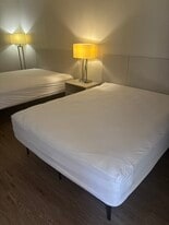 1 W Irlo Bronson Memorial Hwy in Kissimmee, FL - Building Photo