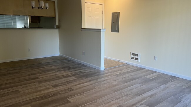12906 8th Ave W, Unit A102 in Everett, WA - Building Photo - Building Photo