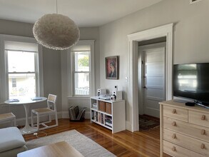 15 Belknap St in Somerville, MA - Building Photo - Building Photo