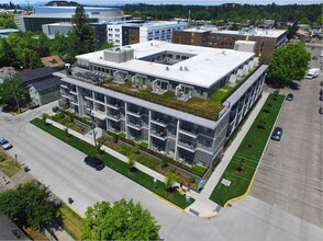 Orchard Crossing in Eugene, OR - Building Photo - Building Photo