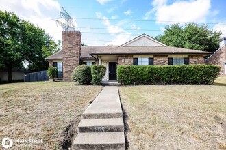 1028 Eagle Dr in Desoto, TX - Building Photo - Building Photo