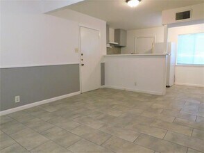 401 Betchan Dr in Lake Dallas, TX - Building Photo - Building Photo