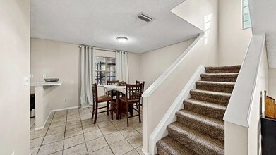 8211 Volusia Pl in Tampa, FL - Building Photo - Building Photo