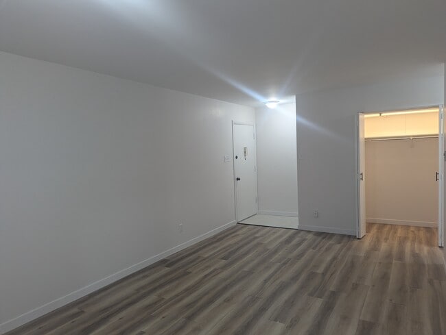 7727 Hazelcrest Dr in Hazelwood, MO - Building Photo - Building Photo