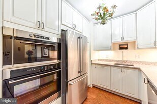 4600 Connecticut Ave NW in Washington, DC - Building Photo