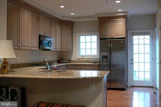 1828 Potomac Greens Dr in Alexandria, VA - Building Photo - Building Photo