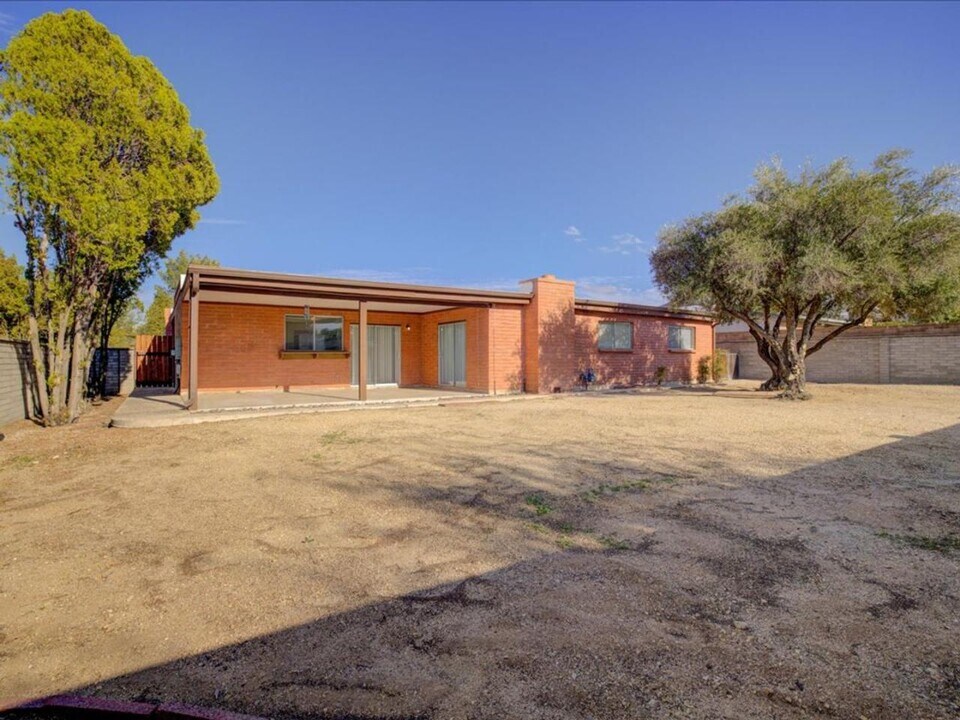 665 N Banff Ave in Tucson, AZ - Foto de edificio