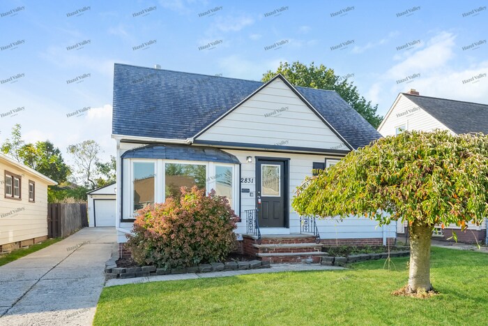 2831 Stanfield Dr in Parma, OH - Building Photo